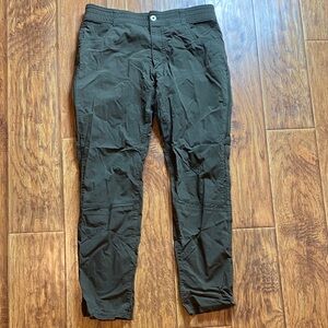 Kuhl mens size 34x32 green cargo pants